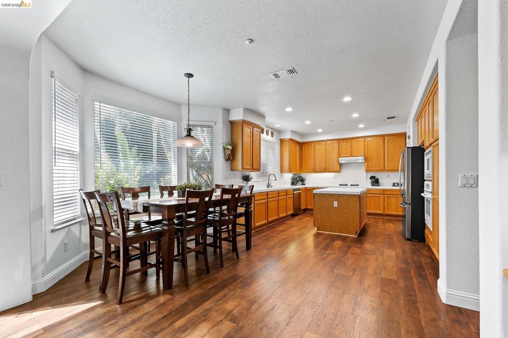 2705 Hawthorn Place, Brentwood (CC), CA 94513-5498