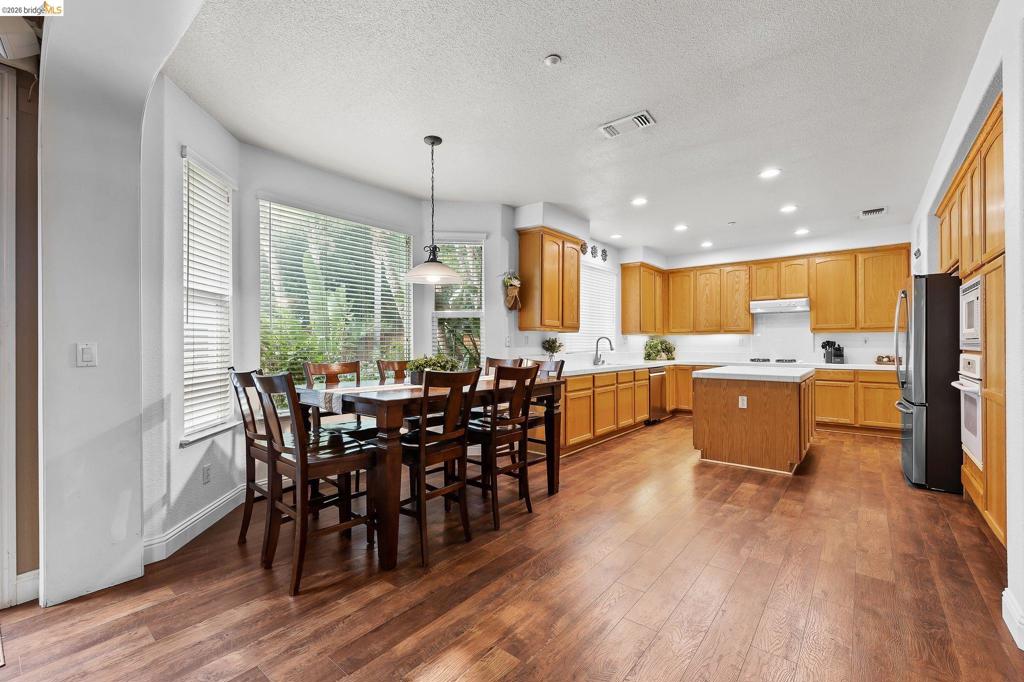 2705 Hawthorn Place, Brentwood (CC), CA 94513-5498