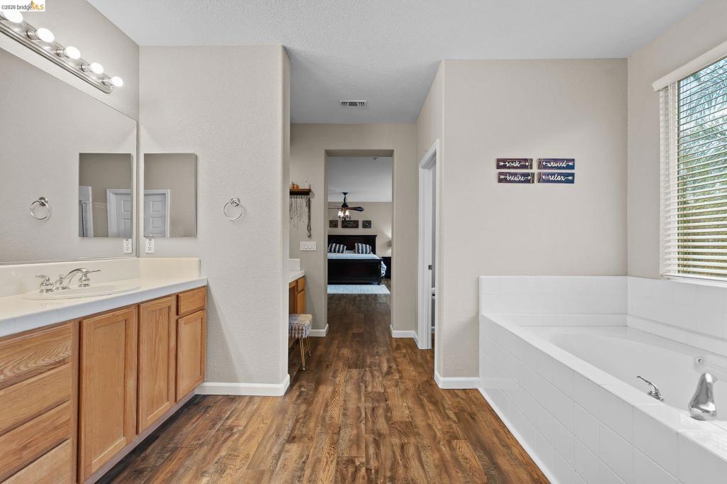 2705 Hawthorn Place, Brentwood (CC), CA 94513-5498