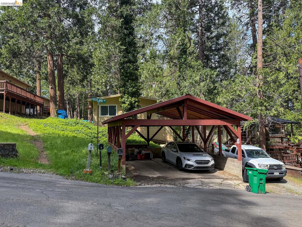 22888 Highland Dr, Twain Harte, CA 95383