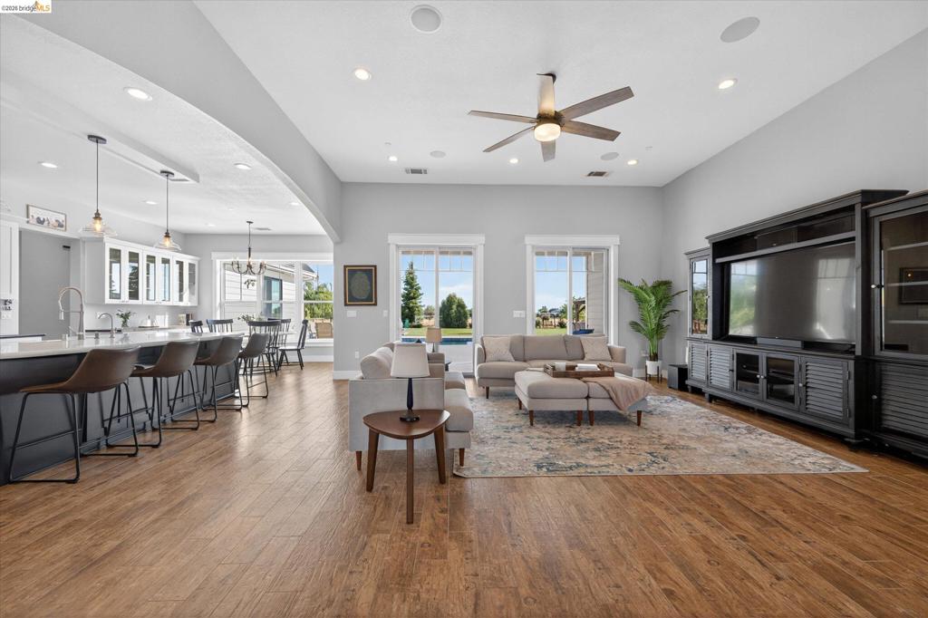 2151 Bartels Dr, Brentwood (CC), CA 94548