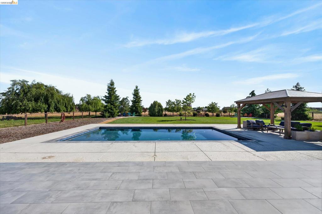 2151 Bartels Dr, Brentwood (CC), CA 94548