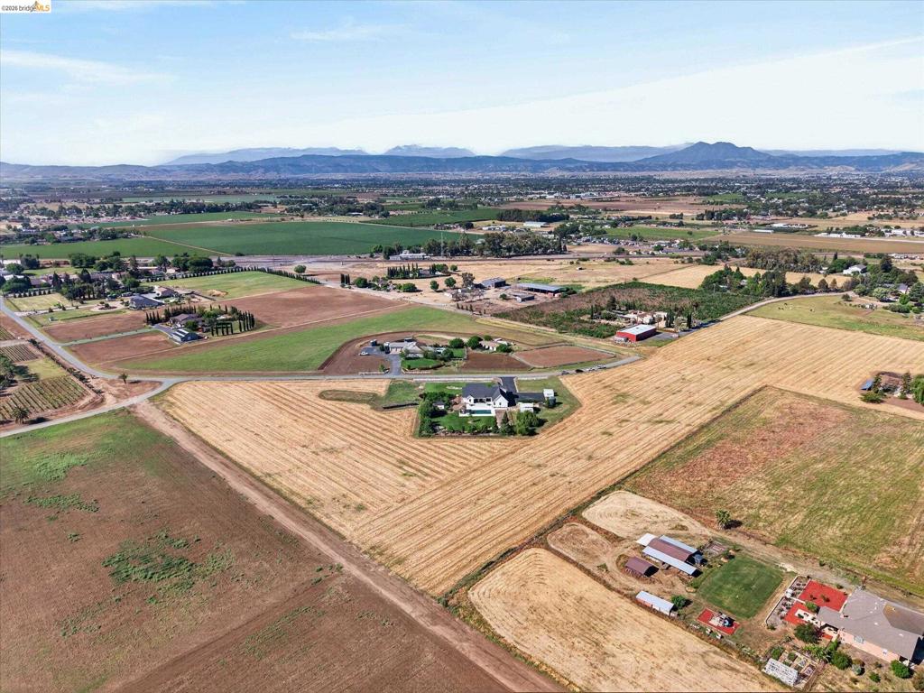 2151 Bartels Dr, Brentwood (CC), CA 94548