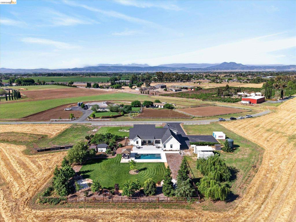 2151 Bartels Dr, Brentwood (CC), CA 94548