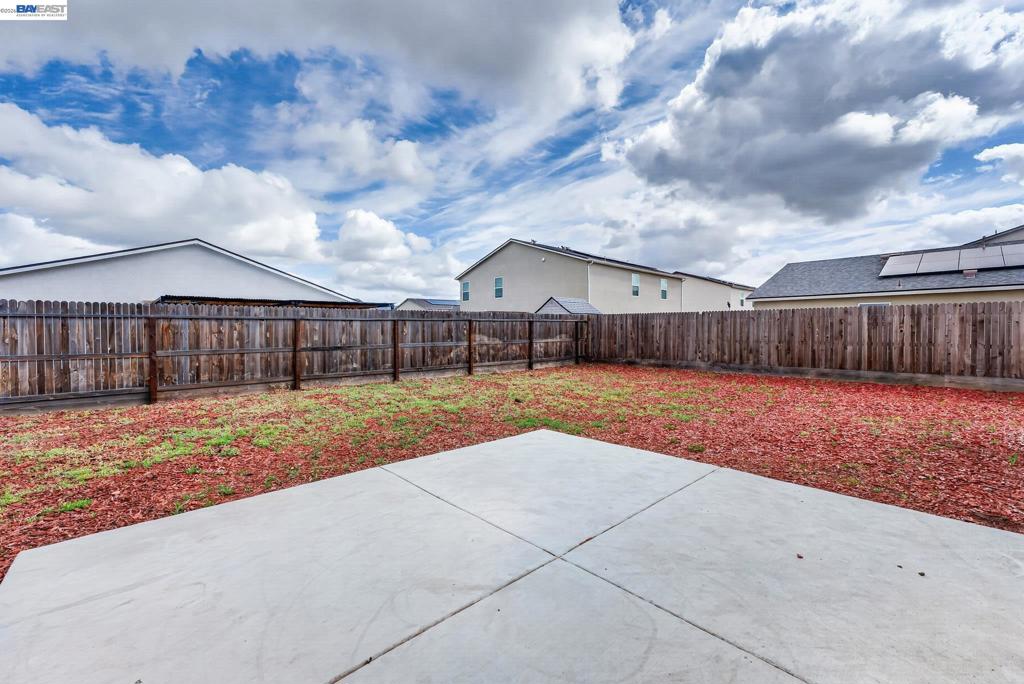 2280 craig ct, Los Banos, CA 93635