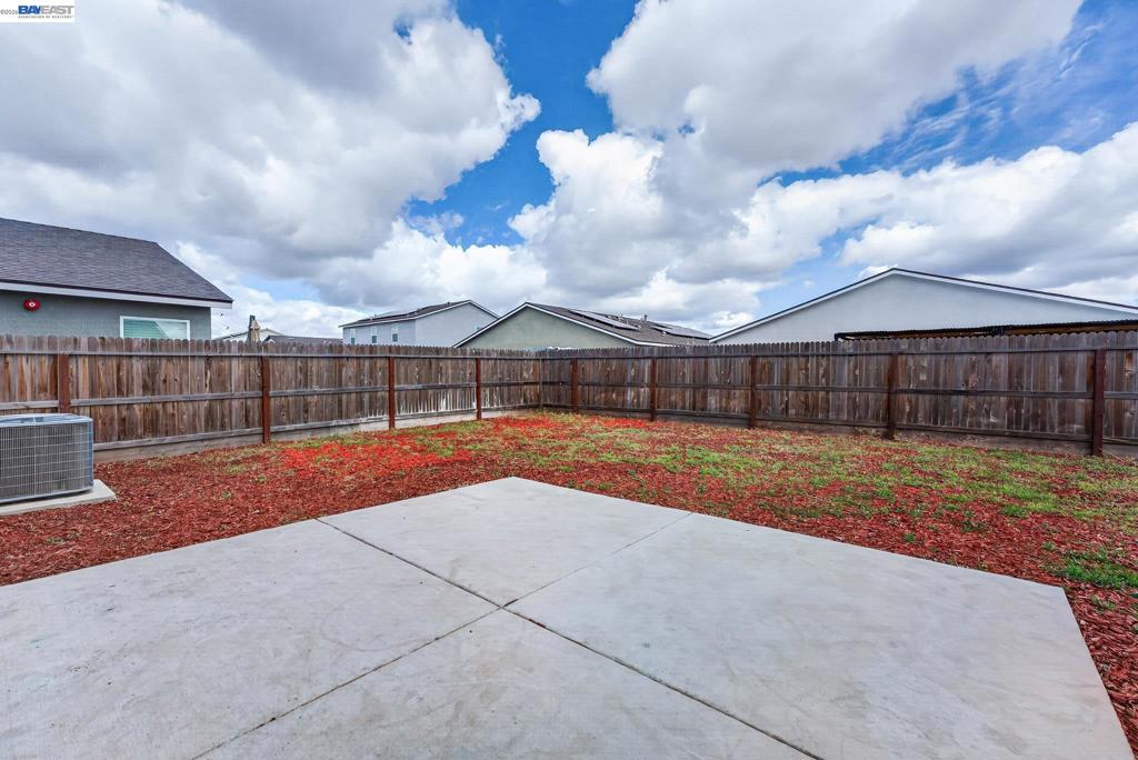 2280 craig ct, Los Banos, CA 93635