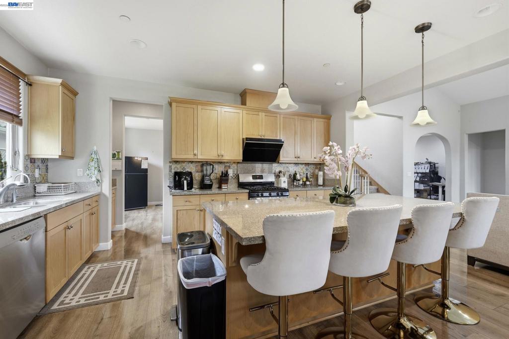 1176 Duomo Way, Manteca, CA 95337