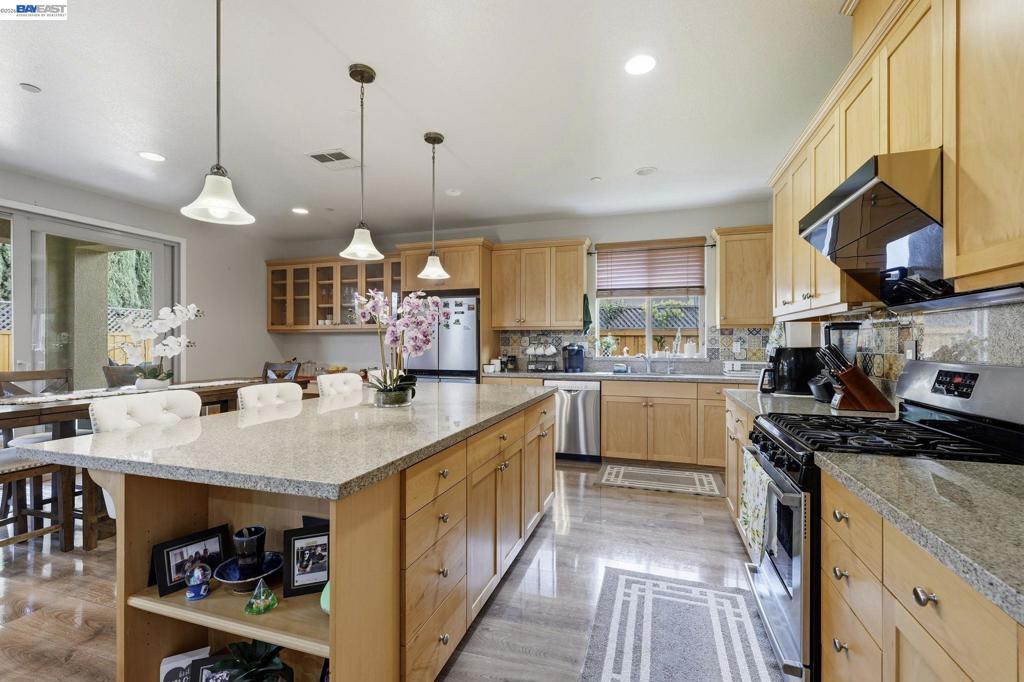 1176 Duomo Way, Manteca, CA 95337