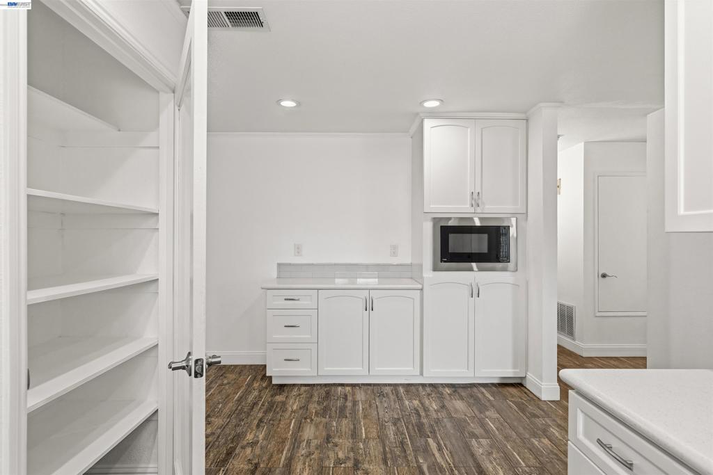 1864 Cherrywood Pl, Manteca, CA 95336