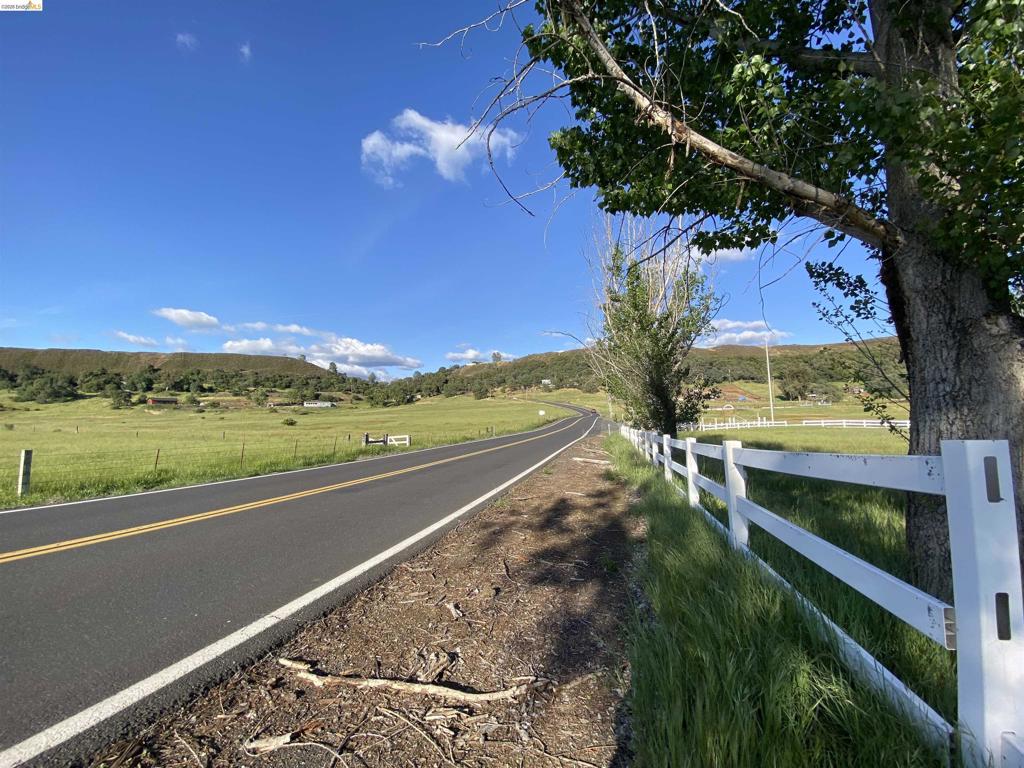 19144 Rawhide Road, Jamestown, CA 95327