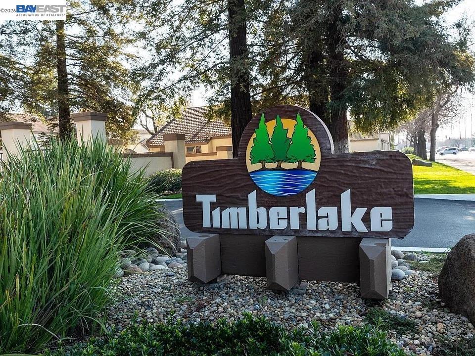 3701 Colonial Dr #36, Modesto, CA 95356