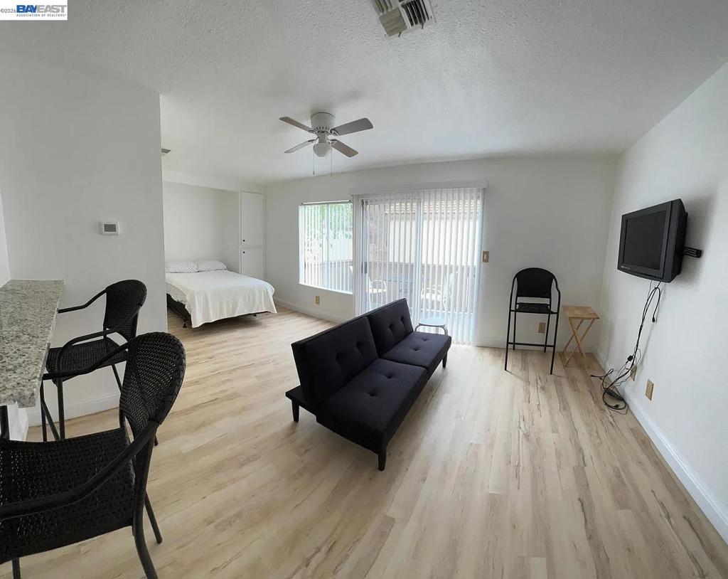 3701 Colonial Dr #36, Modesto, CA 95356