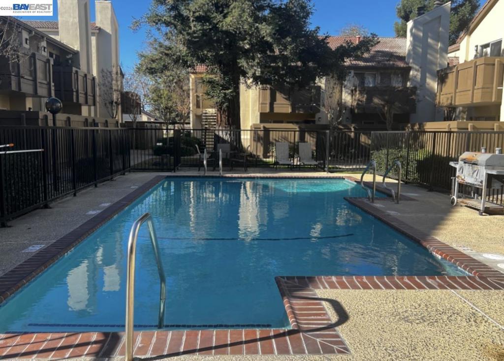 3701 Colonial Dr #36, Modesto, CA 95356