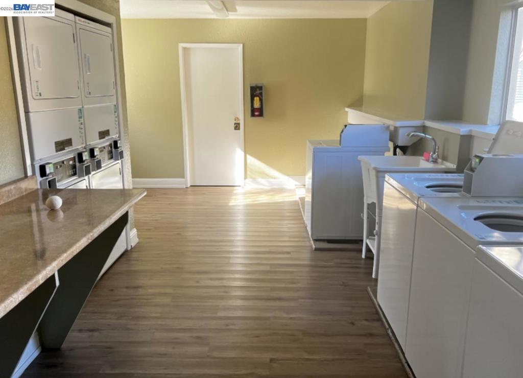 3701 Colonial Dr #36, Modesto, CA 95356