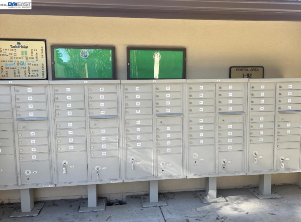 3701 Colonial Dr #36, Modesto, CA 95356