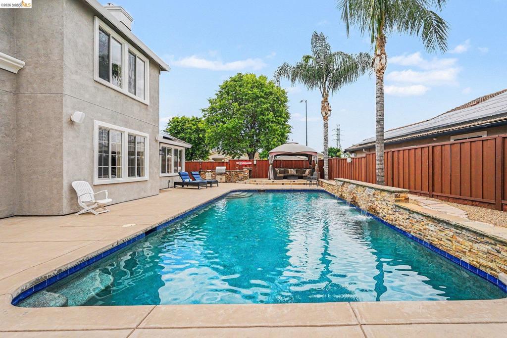 1400 Buckingham Dr, Brentwood (CC), CA 94513