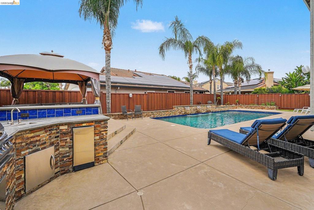 1400 Buckingham Dr, Brentwood (CC), CA 94513