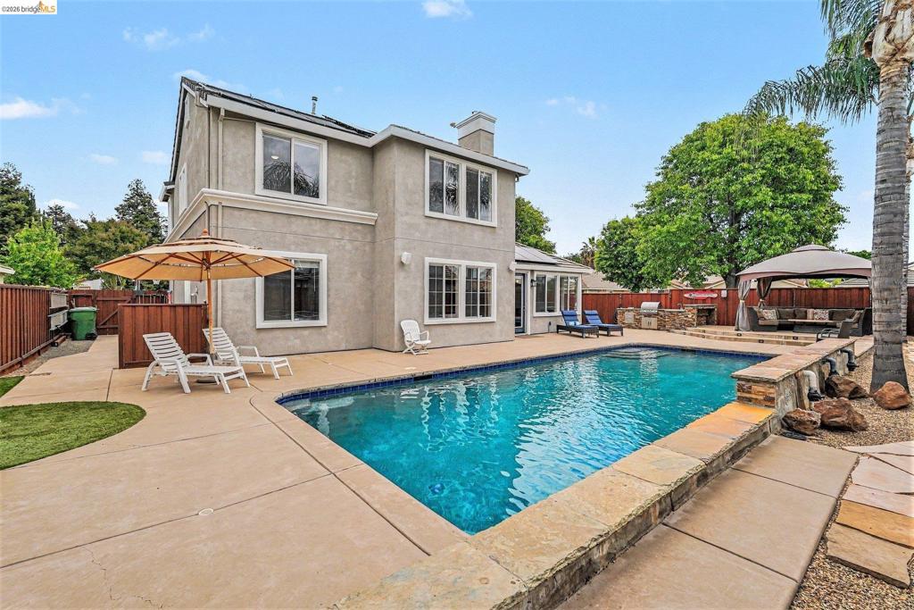 1400 Buckingham Dr, Brentwood (CC), CA 94513