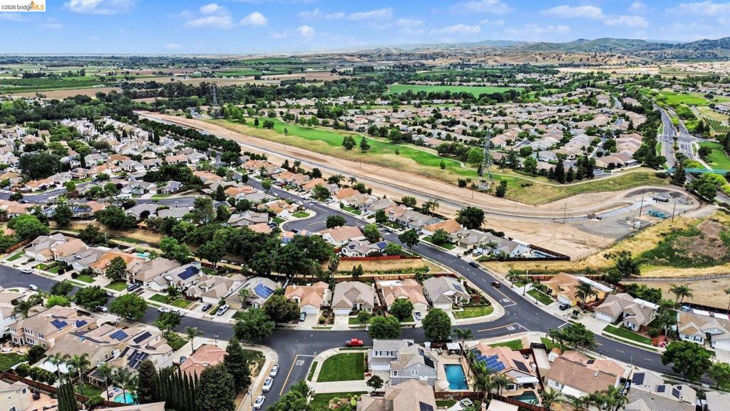 1400 Buckingham Dr, Brentwood (CC), CA 94513