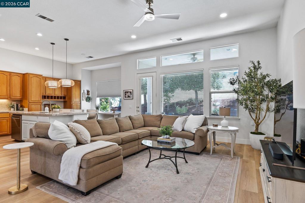 346 Gladstone Dr, Brentwood (CC), CA 94513