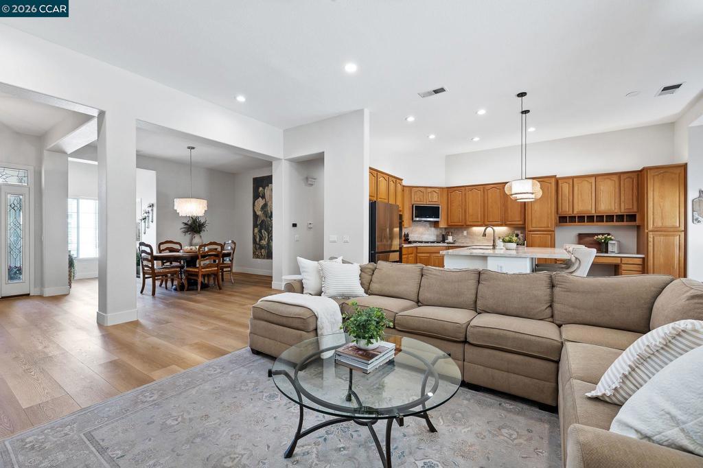 346 Gladstone Dr, Brentwood (CC), CA 94513