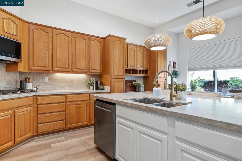 346 Gladstone Dr, Brentwood (CC), CA 94513