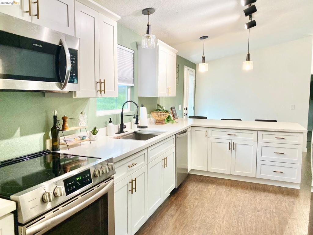 13209 Mueller Drive, Groveland, CA 95321