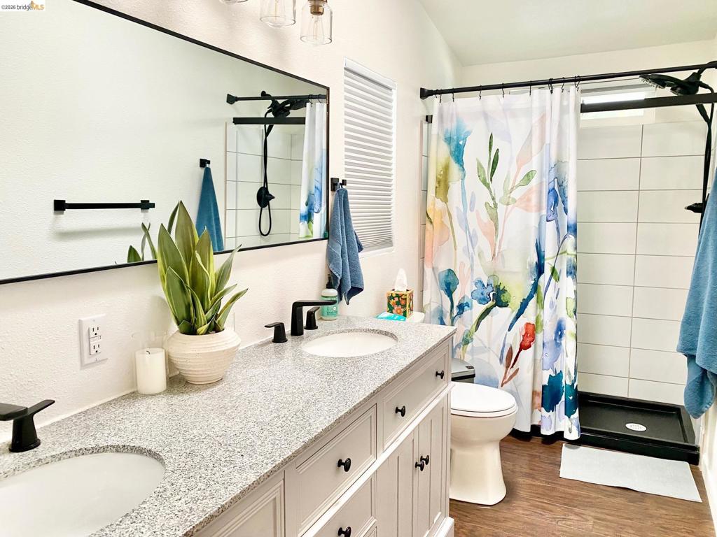 13209 Mueller Drive, Groveland, CA 95321