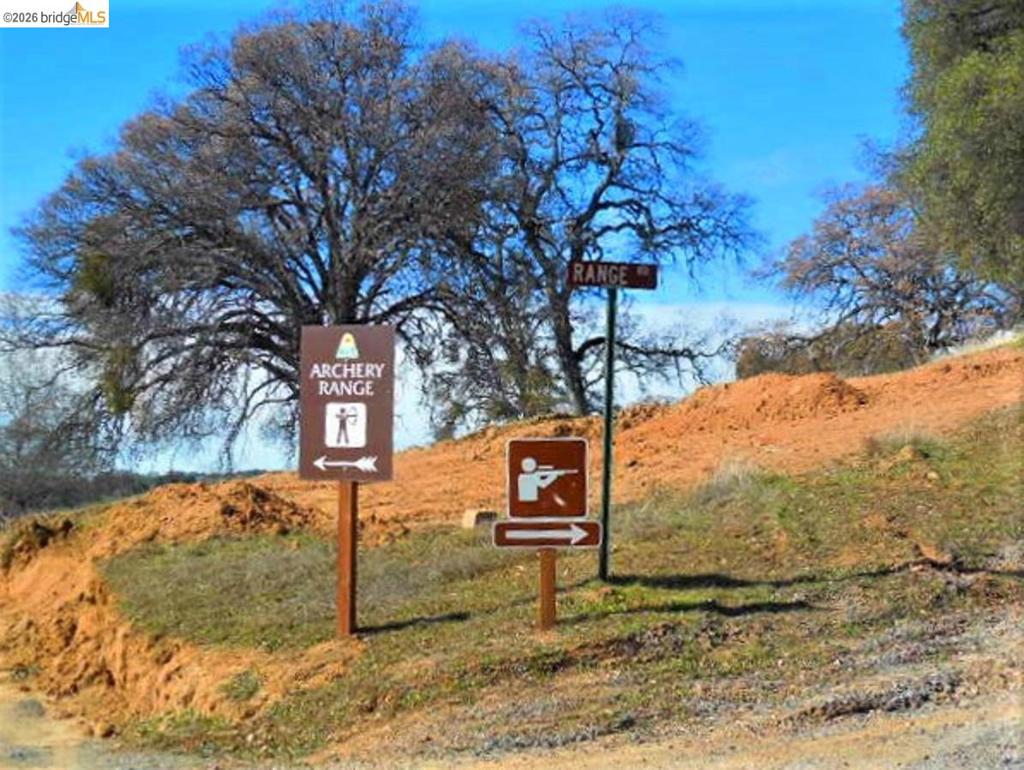 13209 Mueller Drive, Groveland, CA 95321