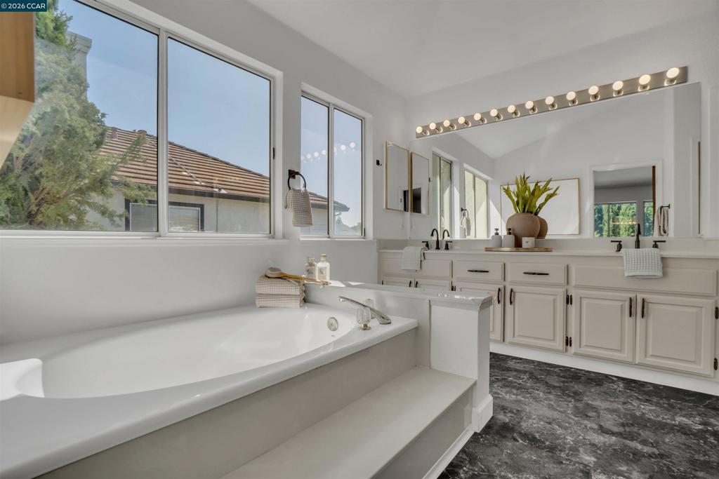 955 Woodsong Ln, Brentwood (CC), CA 94513