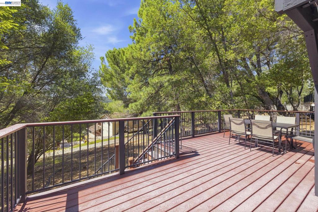 20543 Nob Hill Cir, Groveland, CA 95321