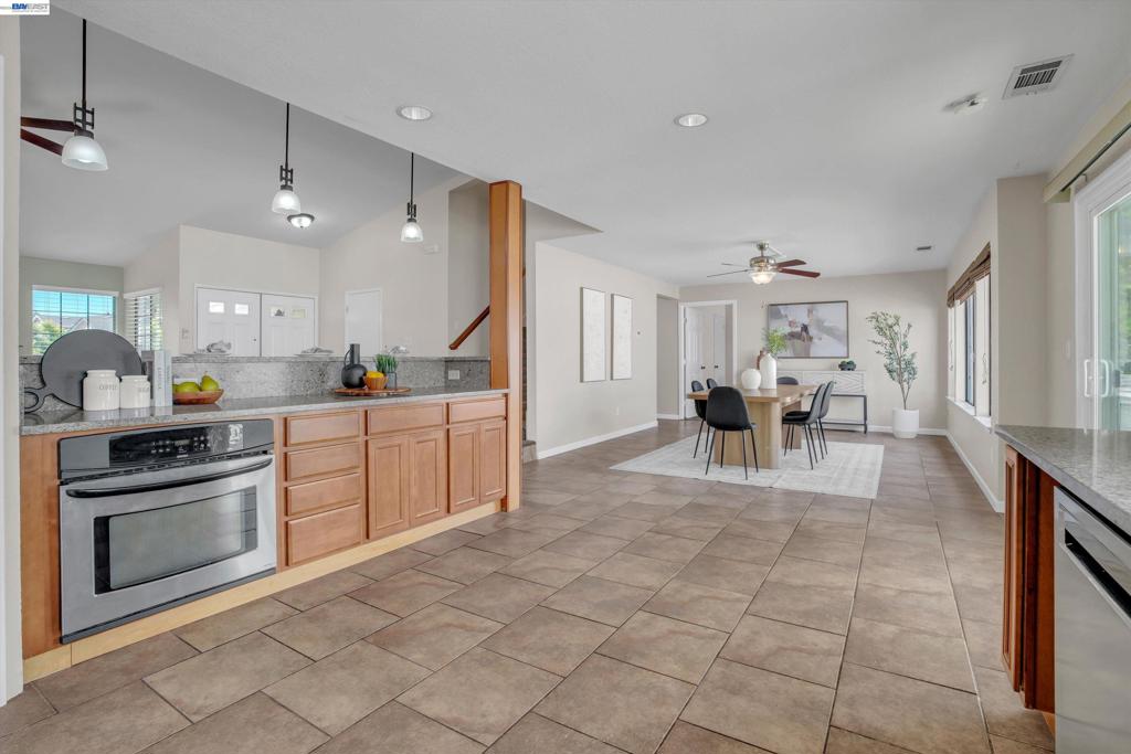 1529 Denese Ct, Manteca, CA 95337