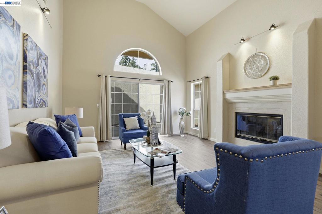 1500 Scenic Dr, Modesto, CA 95355