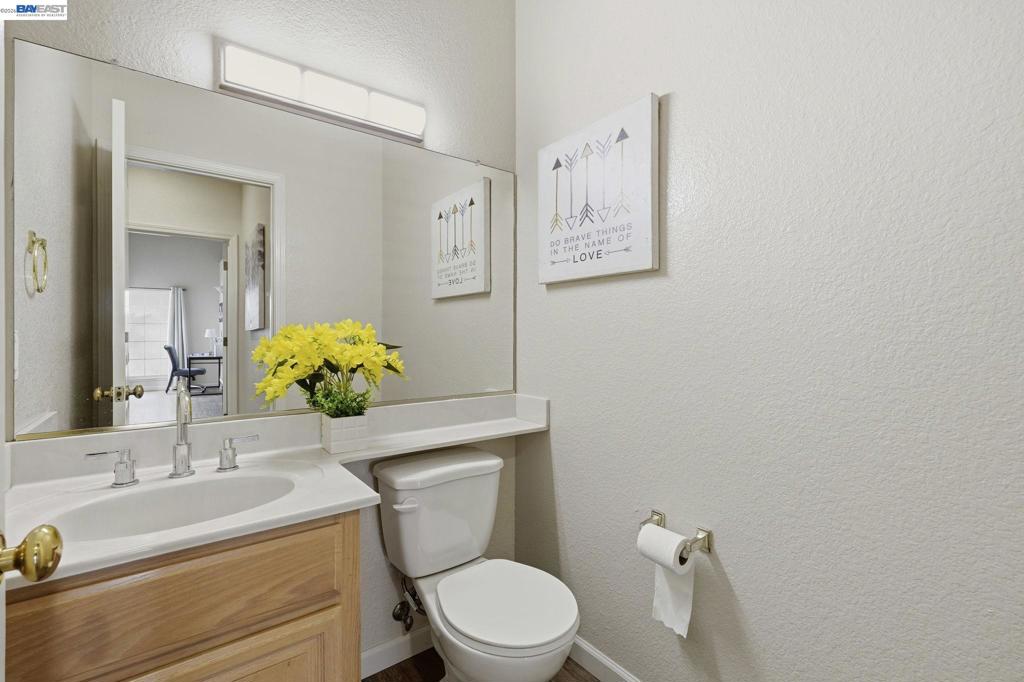 1500 Scenic Dr, Modesto, CA 95355