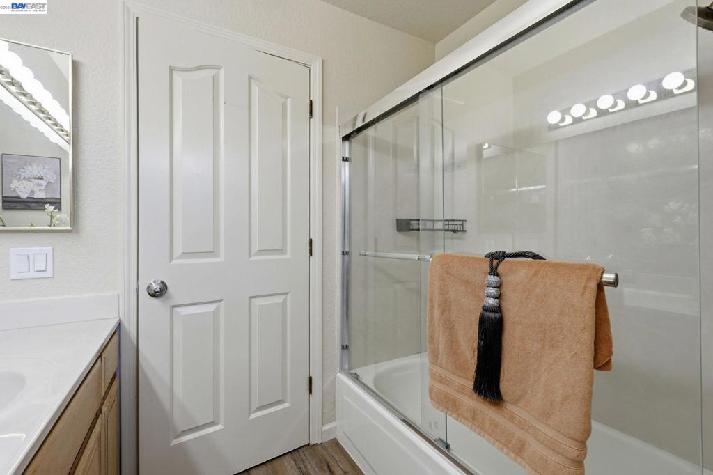 1500 Scenic Dr, Modesto, CA 95355