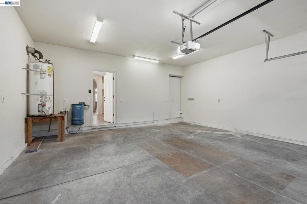 1500 Scenic Dr, Modesto, CA 95355