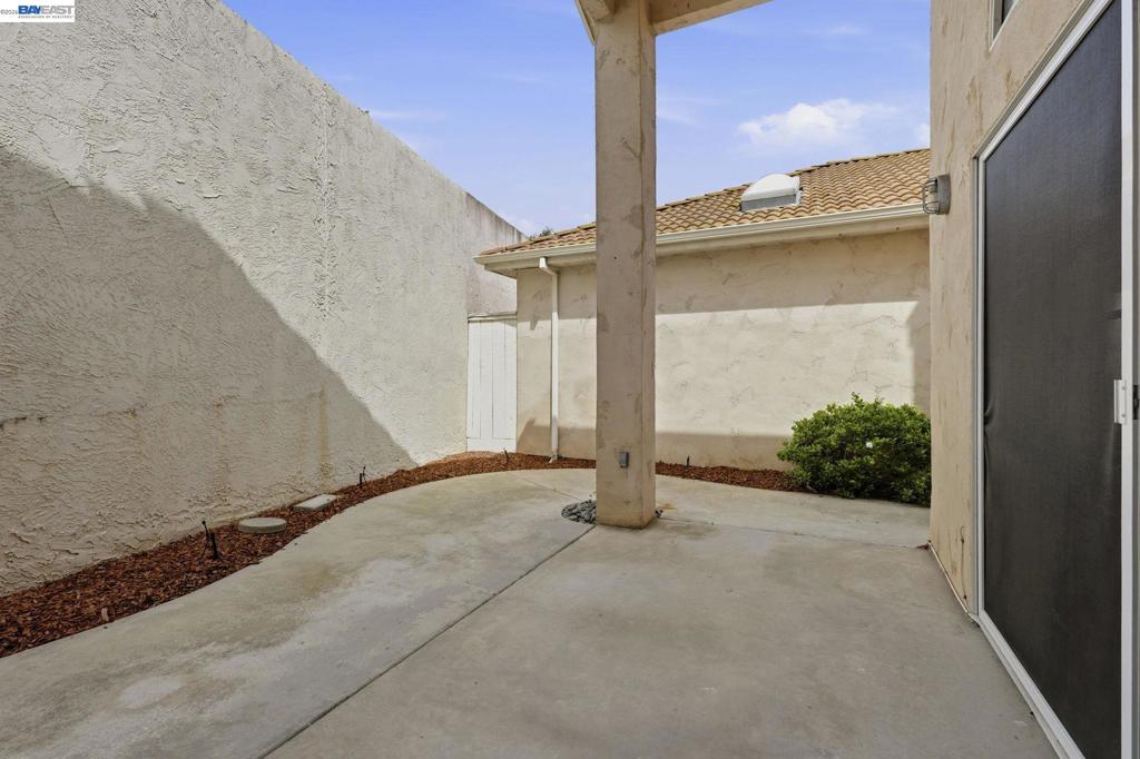 1500 Scenic Dr, Modesto, CA 95355