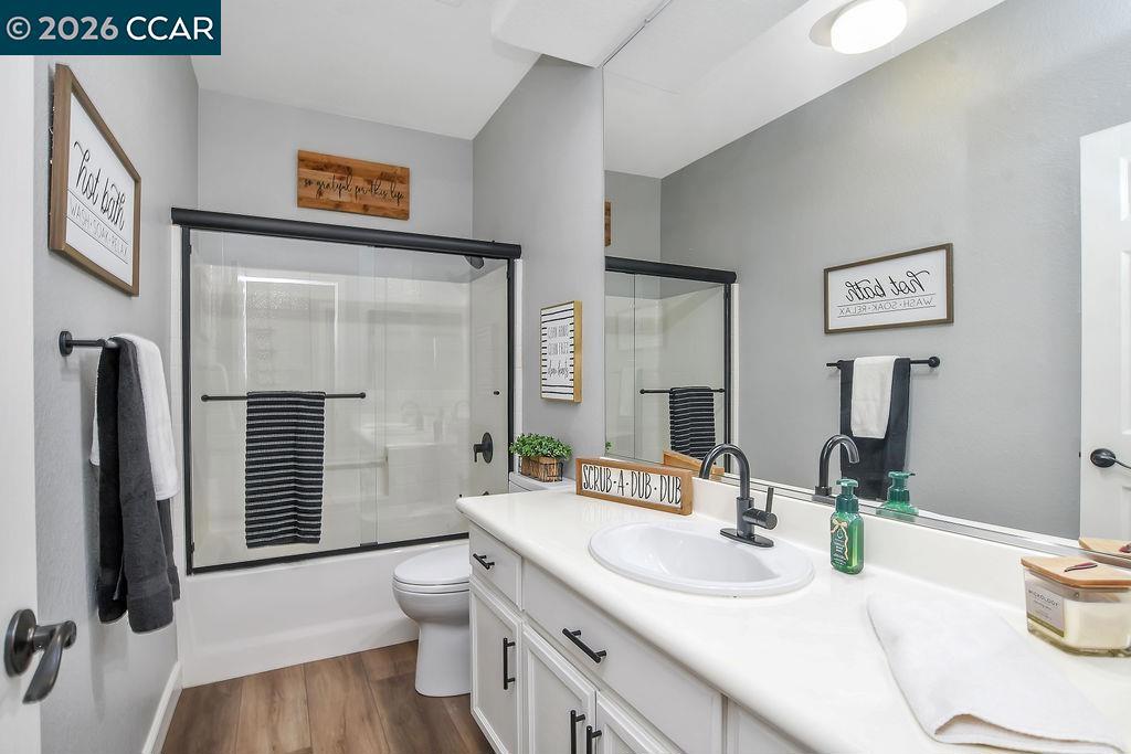 988 Country Glen Ln, Brentwood (CC), CA 94513