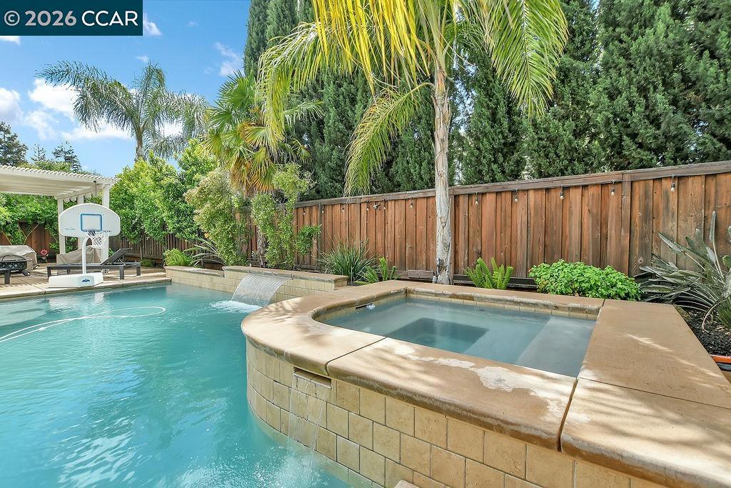 988 Country Glen Lane, Brentwood (CC), CA 94513