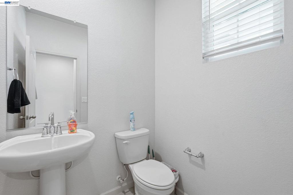3134 Feather Rd, Manteca, CA 95337