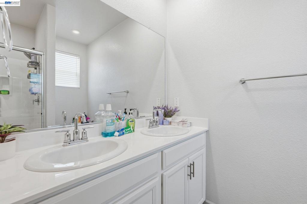 3134 Feather Rd, Manteca, CA 95337