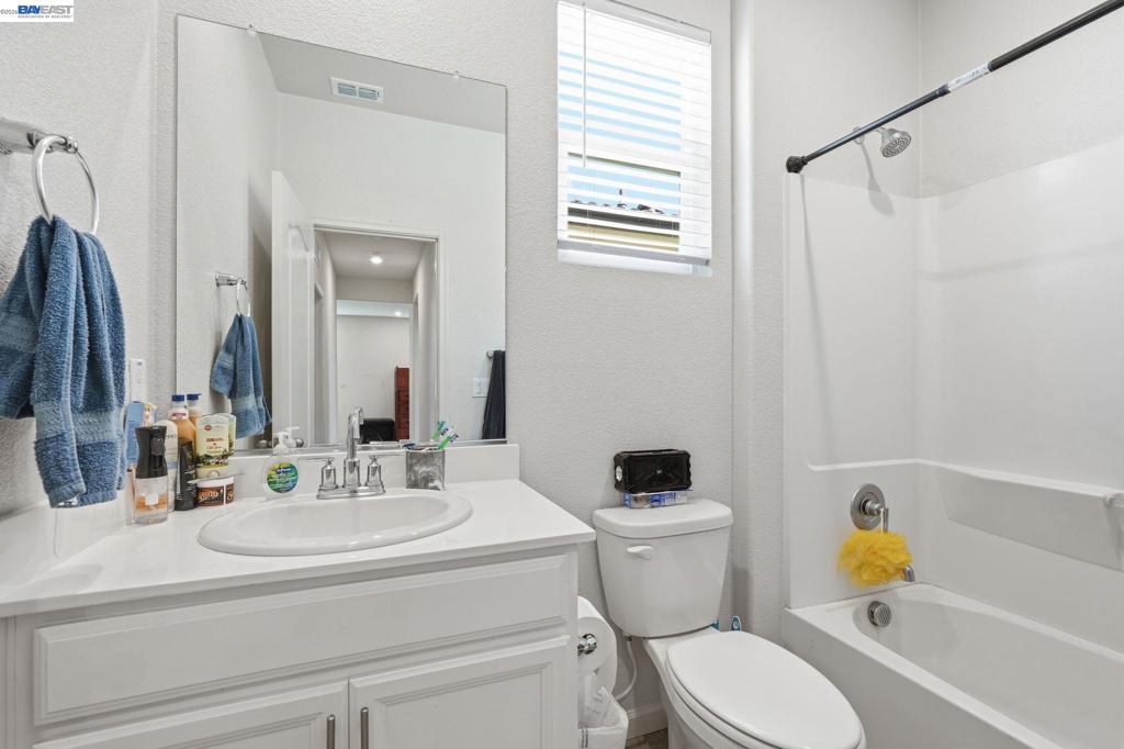3134 Feather Rd, Manteca, CA 95337