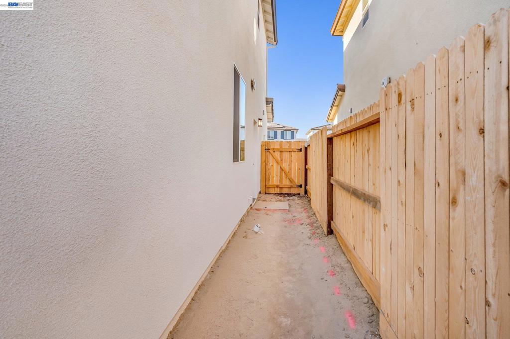 3134 Feather Rd, Manteca, CA 95337