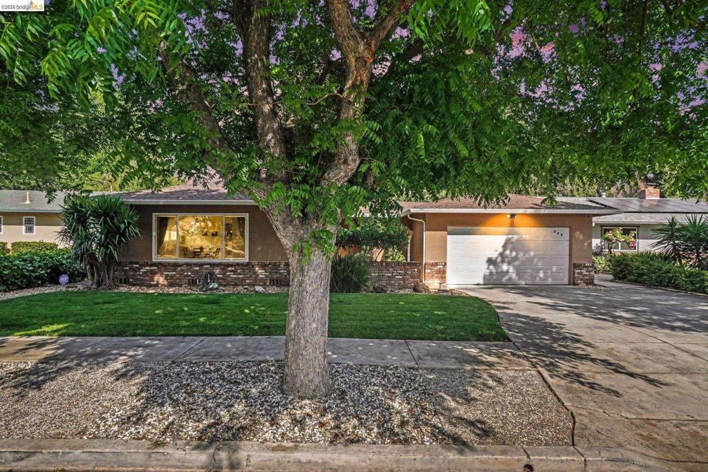 340 Sherwood Dr, Brentwood (CC), CA 94513