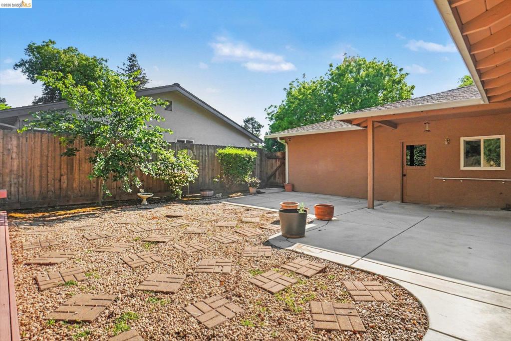 340 Sherwood Dr, Brentwood (CC), CA 94513