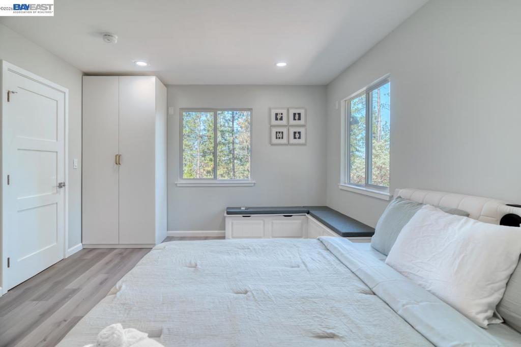 12017 Hillhurst Cir, Groveland, CA 95321