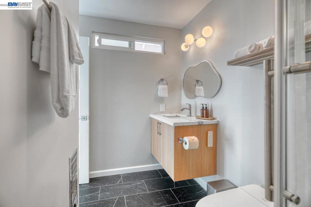 12017 Hillhurst Cir, Groveland, CA 95321