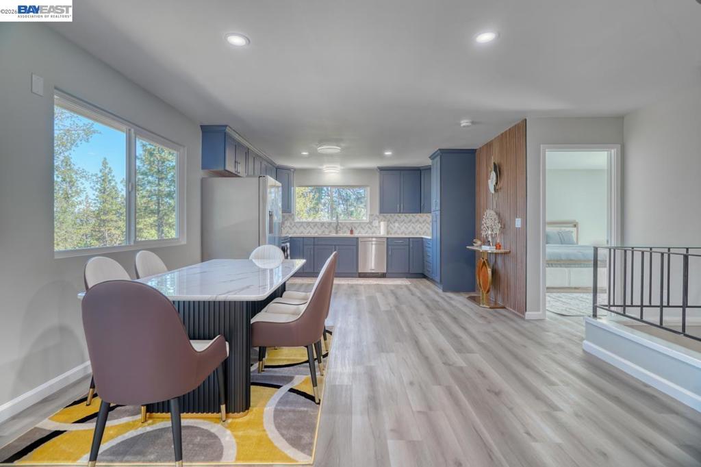 12017 Hillhurst Cir, Groveland, CA 95321