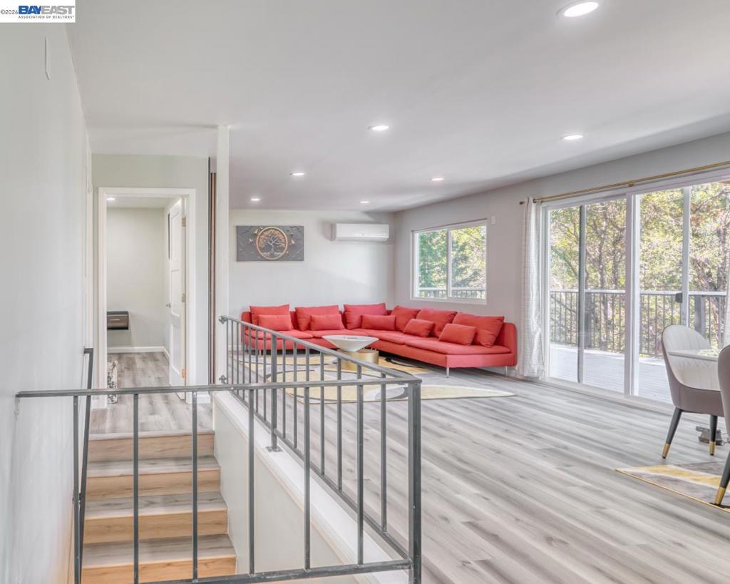 12017 Hillhurst Cir, Groveland, CA 95321