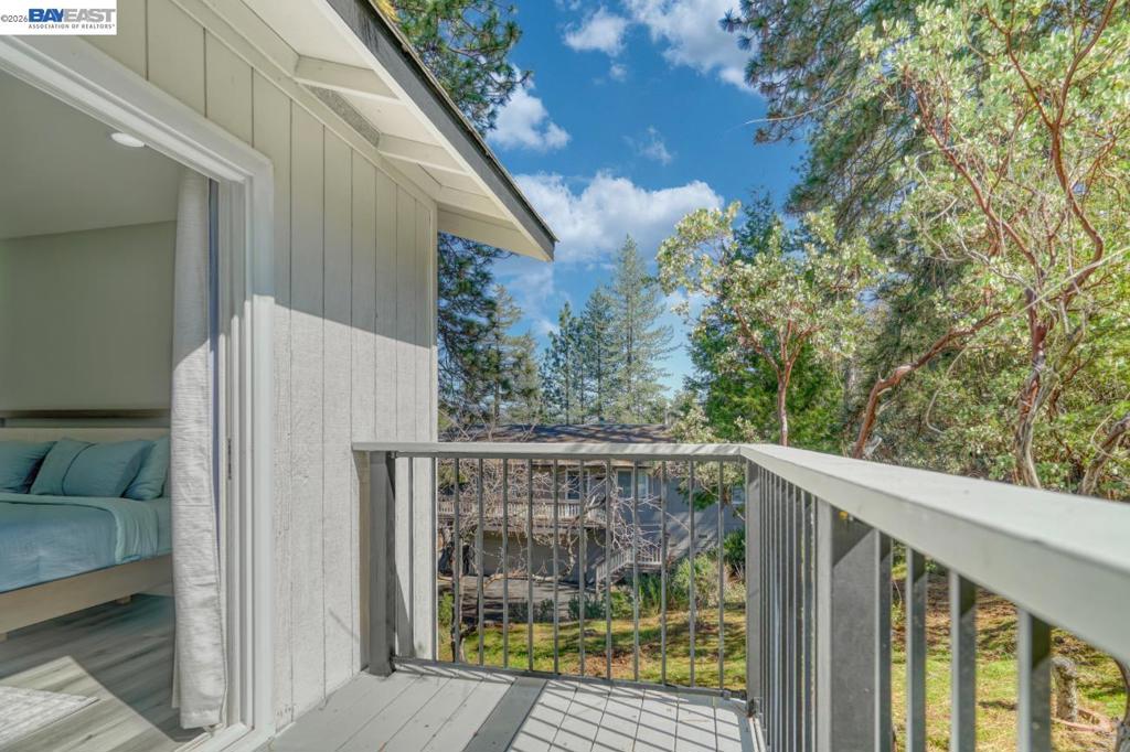 12017 Hillhurst Cir, Groveland, CA 95321